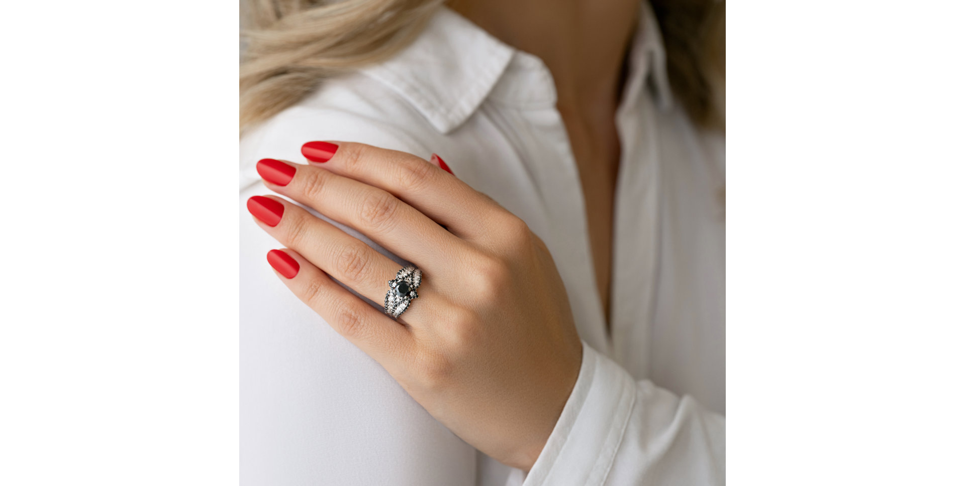 Prsten s bílými a černými diamanty Astrid