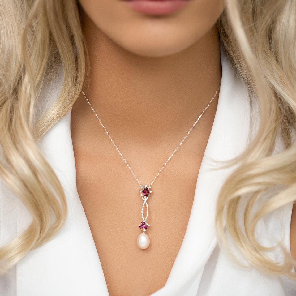 Přívěs s perlou a diamanty a Rhodolite Suzette