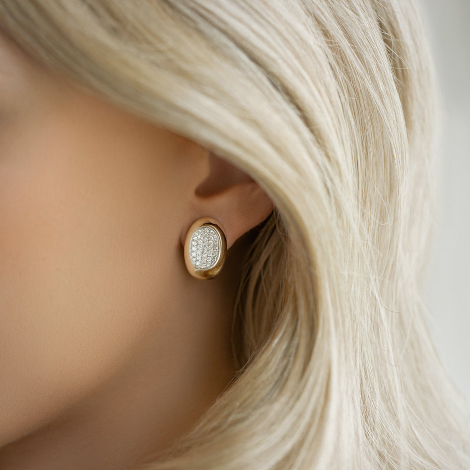 Náušnice s diamanty Magnetizing