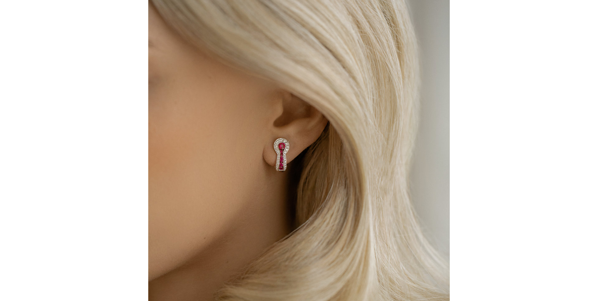 Náušnice s diamanty a rubíny Dark Bella