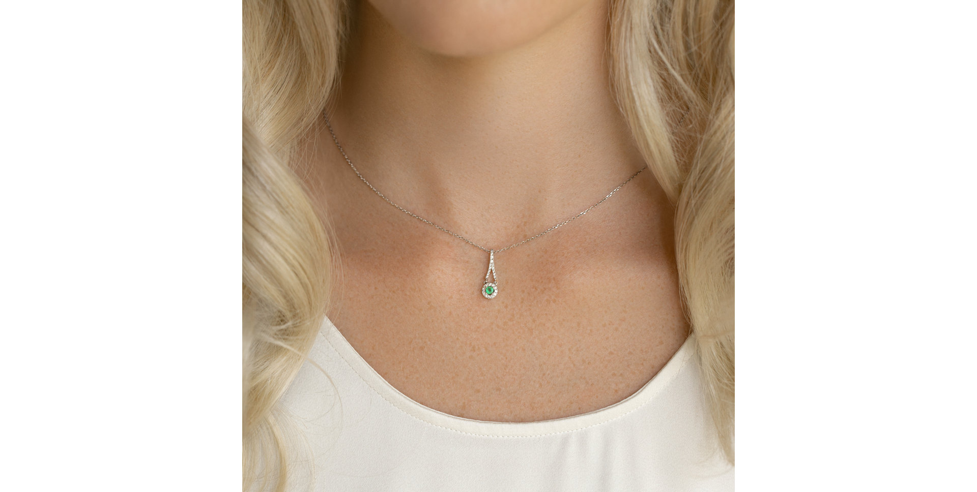 Přívěs se smargdem a diamanty Green Fate