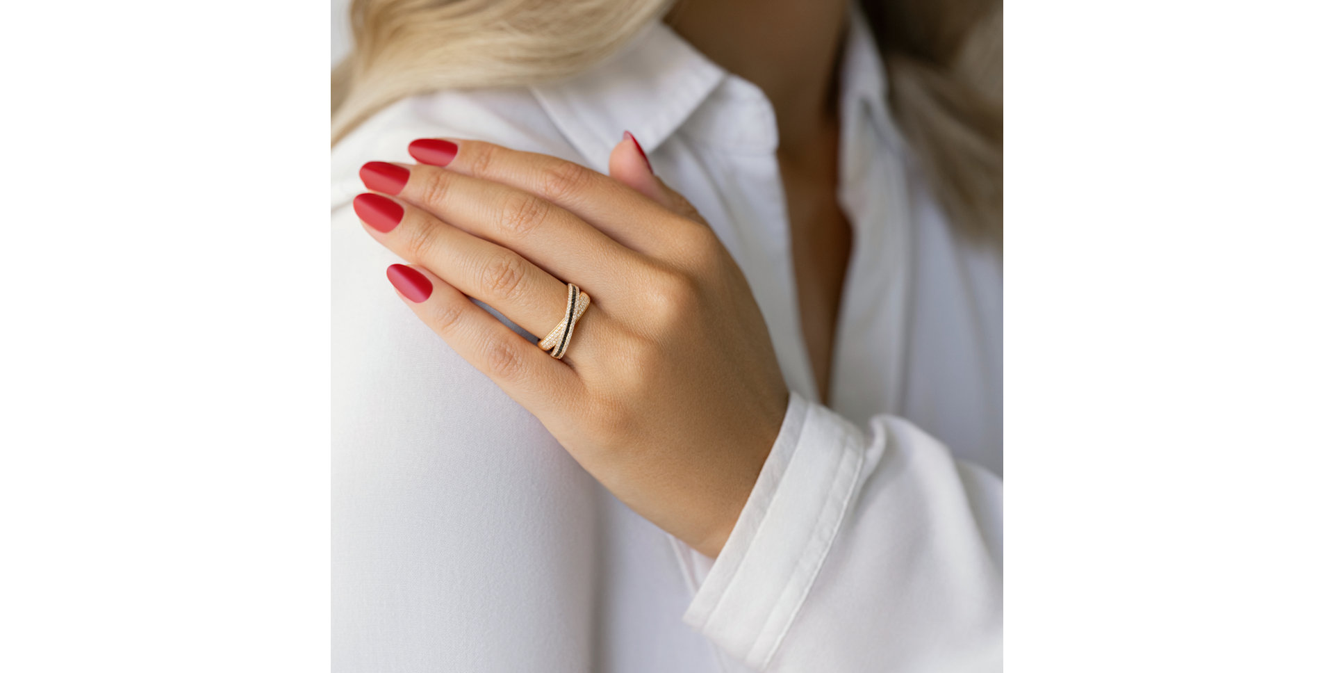 Prsten s černými a bílými diamanty Talthressar