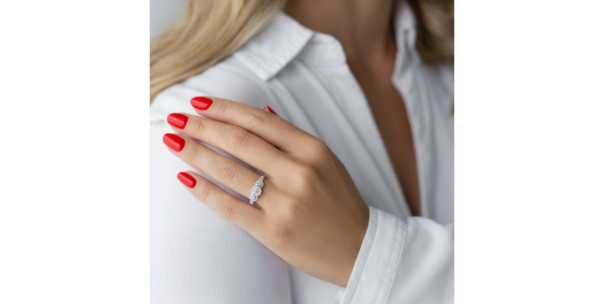 Prsten s diamanty Anttonaeta