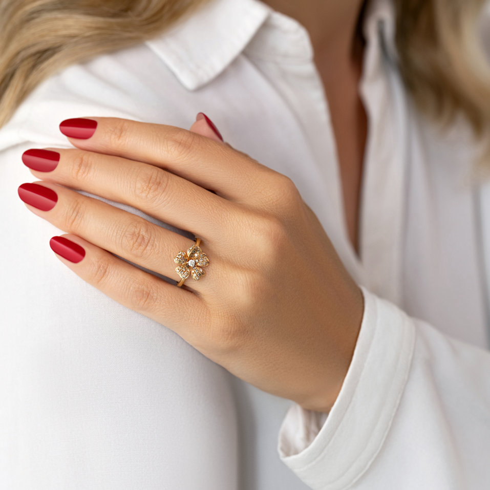 Prsten s bílými a hnědými diamanty Fabulous Treasure