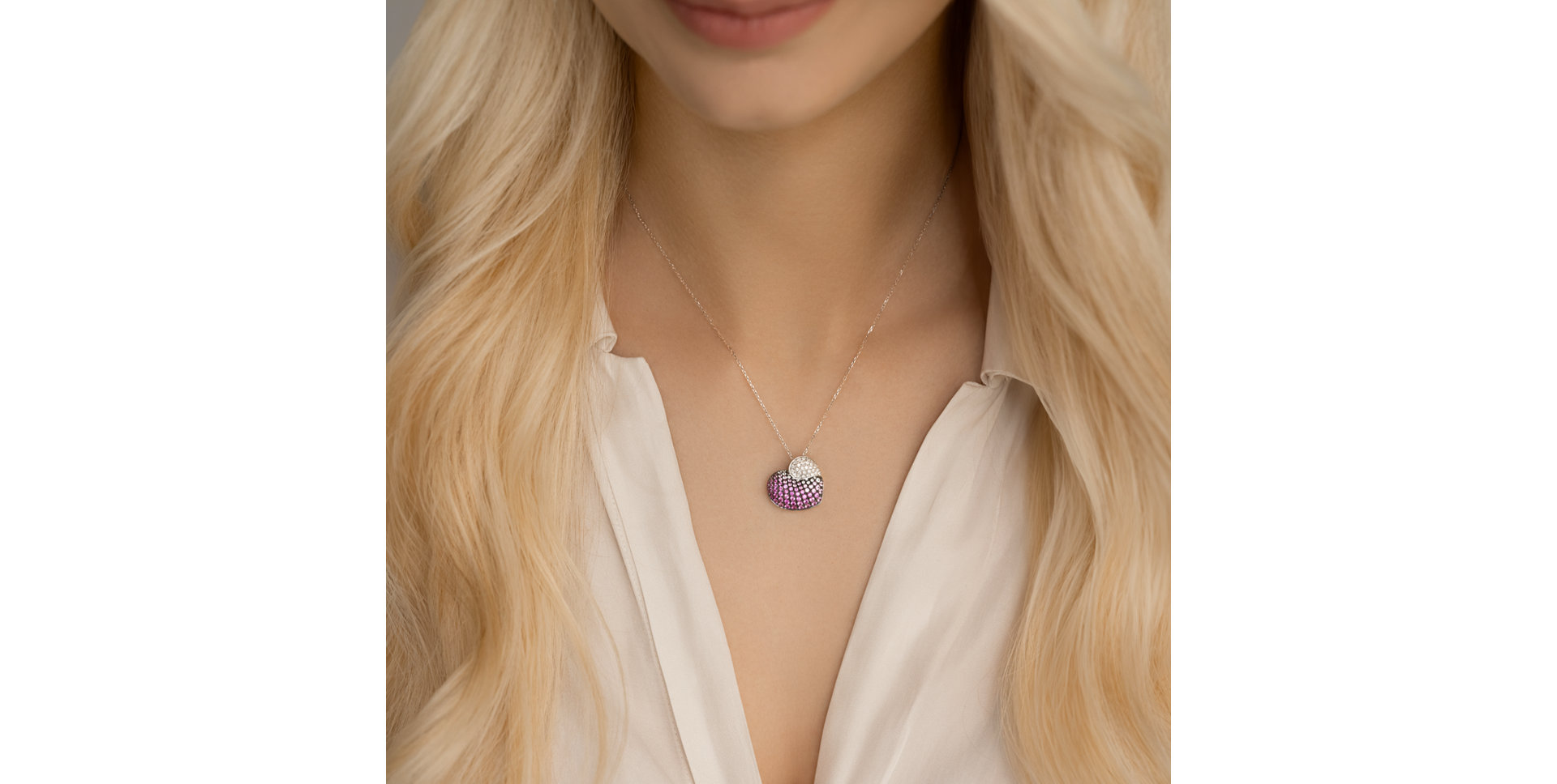 Přívěs s diamanty a safíry Eternal Love