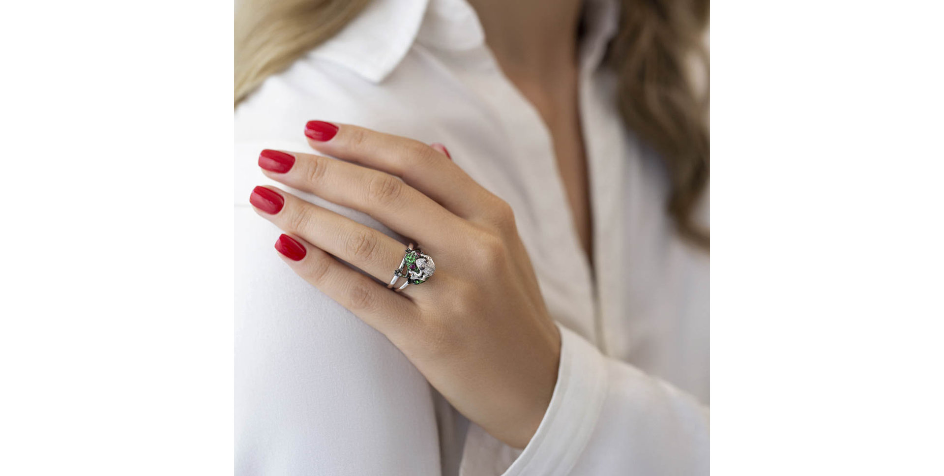 Prsten s černými a bílými diamanty, safíry a granáty Frog Twins