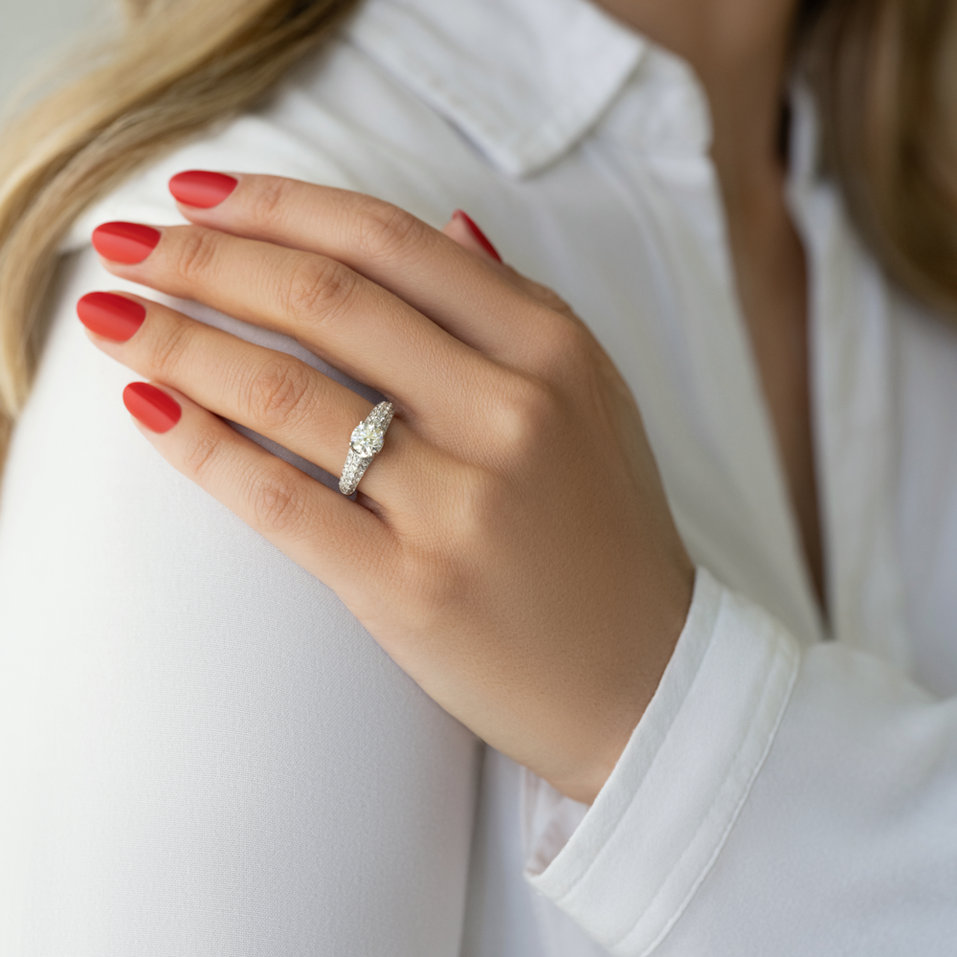 Prsten s diamanty Moon's Anthem