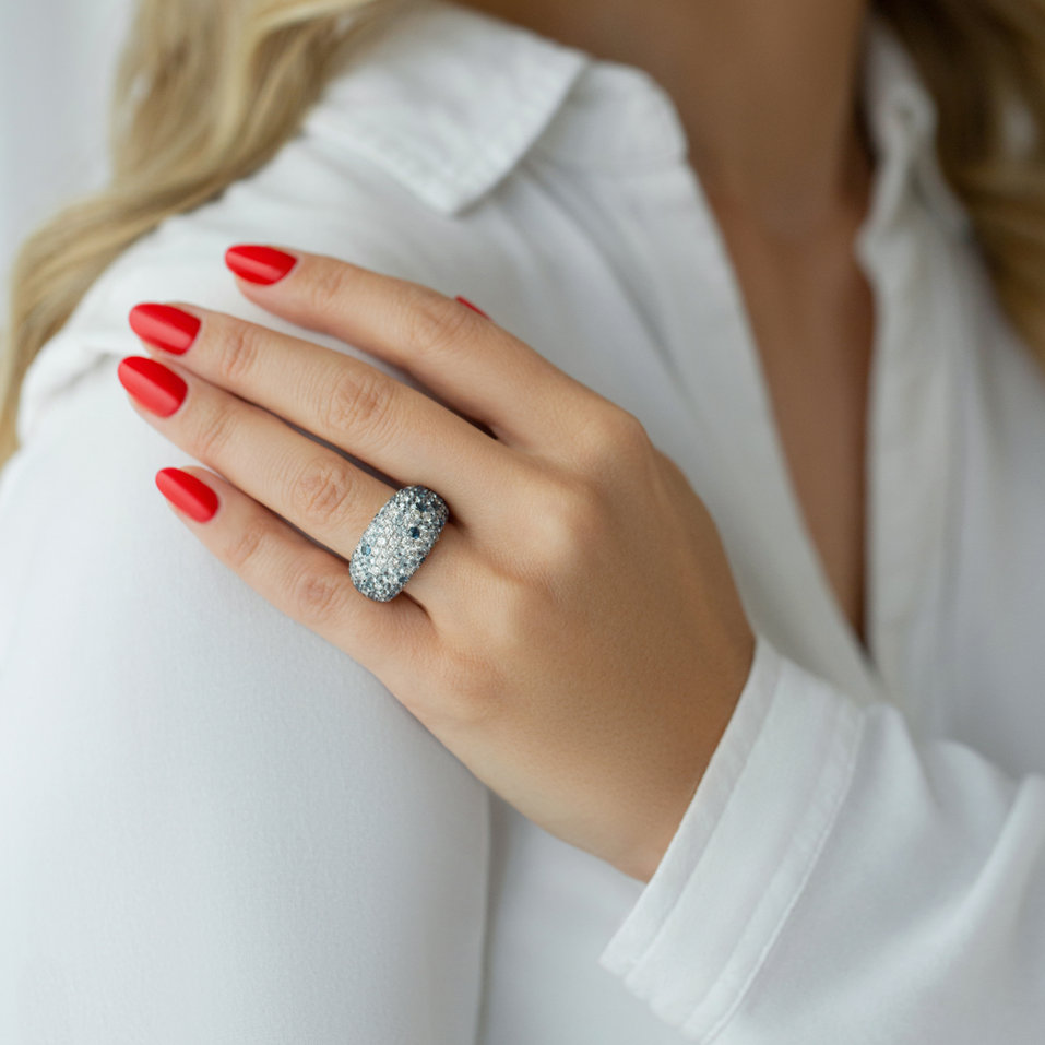 Prsten s diamanty a safíry Schazzenan