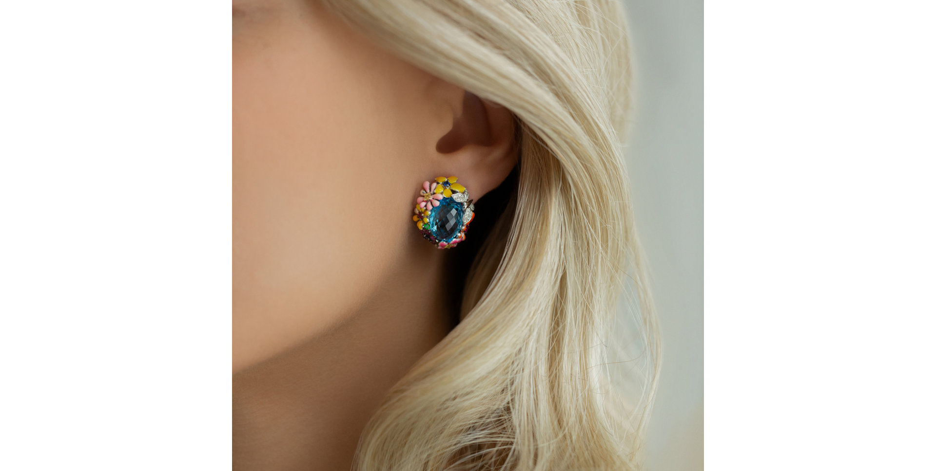 Náušnice s topazem, diamanty a drahokamy Focusing on Spirituality