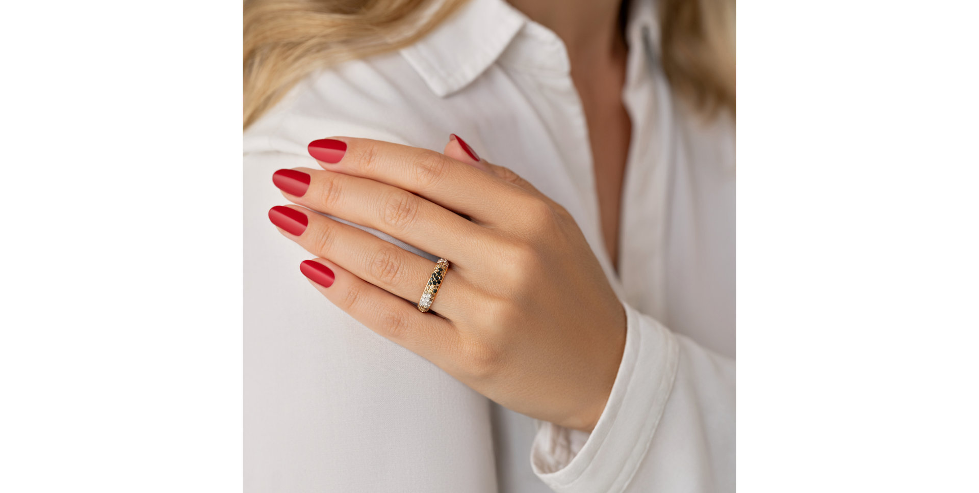 Prsten s bílými, hnědými a černými diamanty Magic Fall