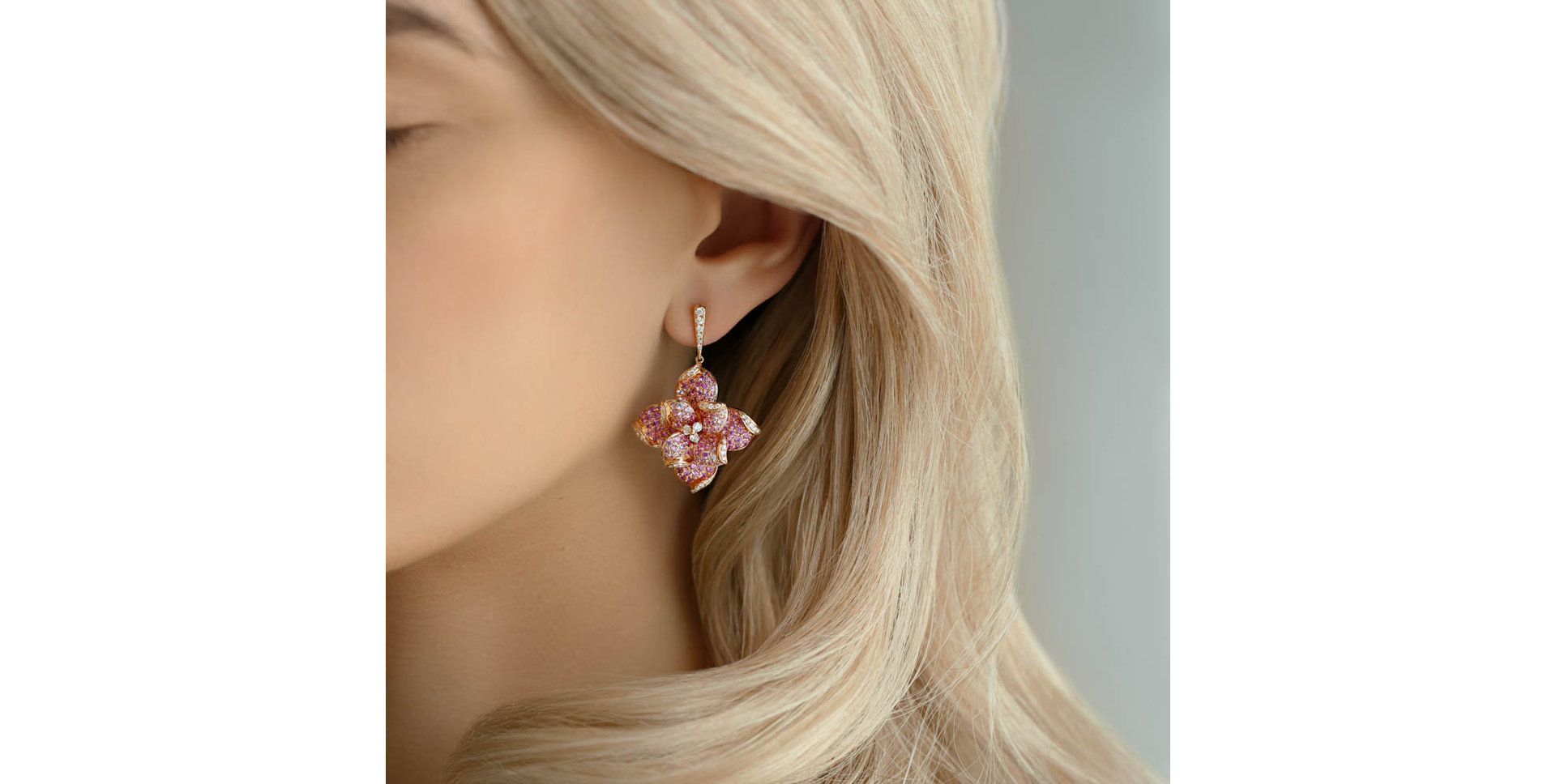 Náušnice s diamanty a safíry Rossini