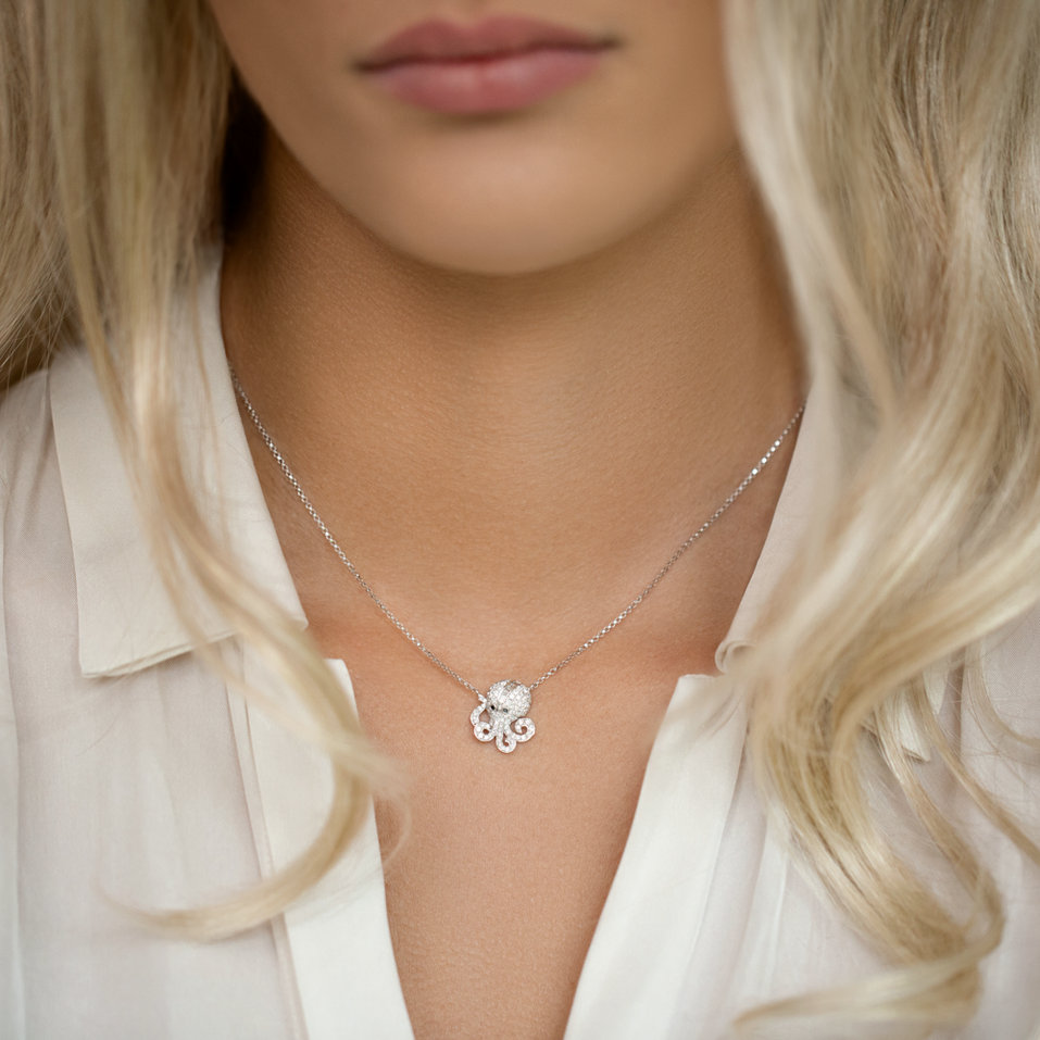 Náhrdelník s černými a bílými diamanty Sweet Octopus