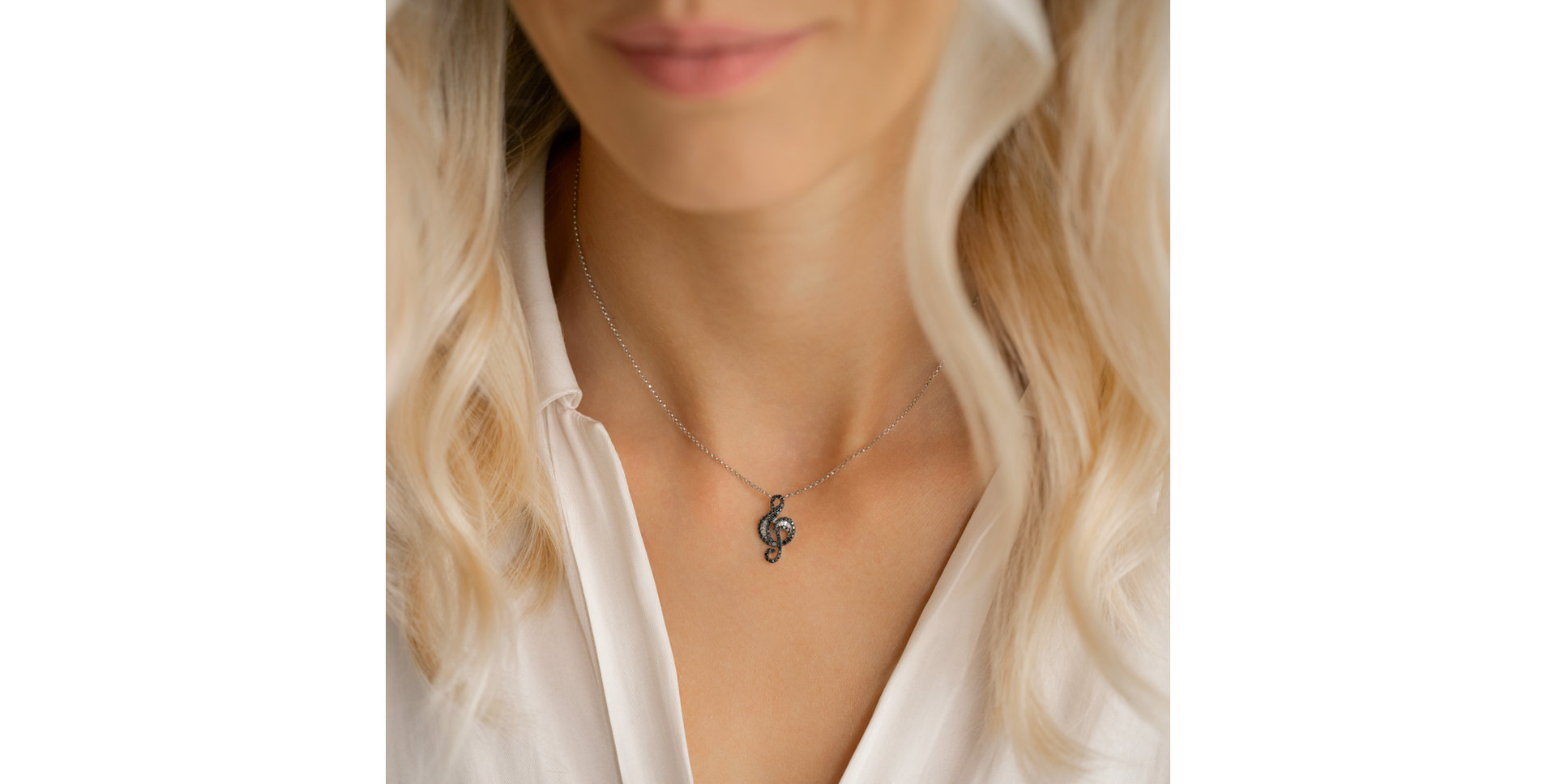 Náhrdelník s bílými a černými diamanty My Diamond Melody