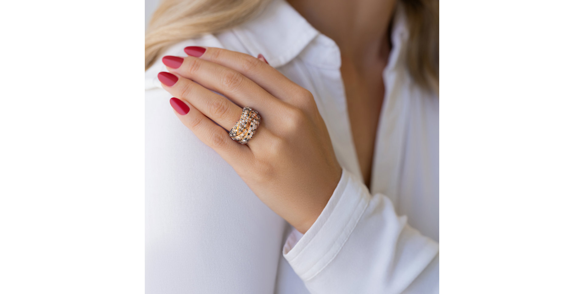 Prsten s černými, bílými a hnědými diamanty Sky Eminence