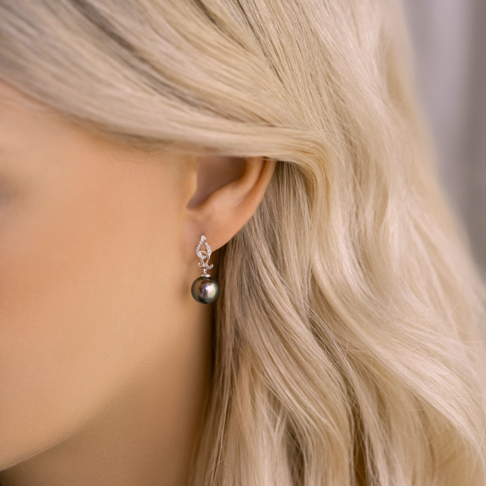 Náušnice s perlou a diamanty Neptunian Secret