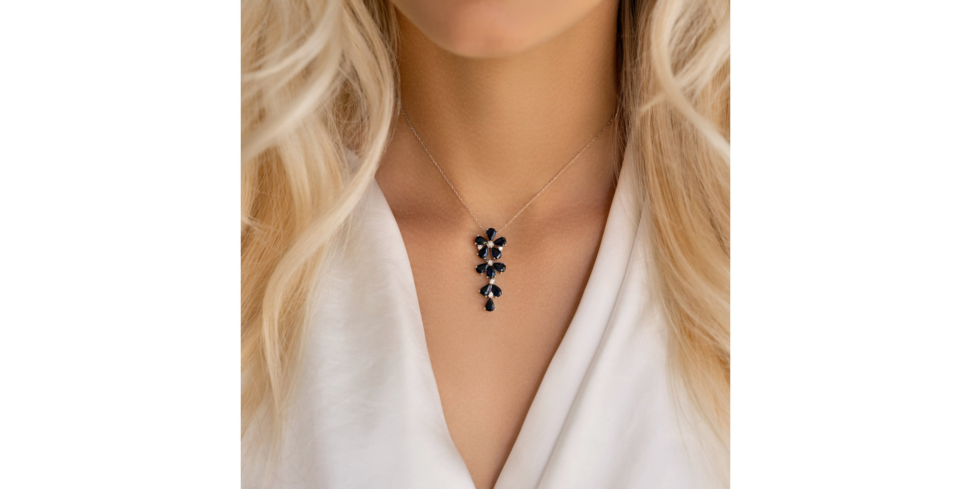 Přívěs s diamanty a safíry Reagan