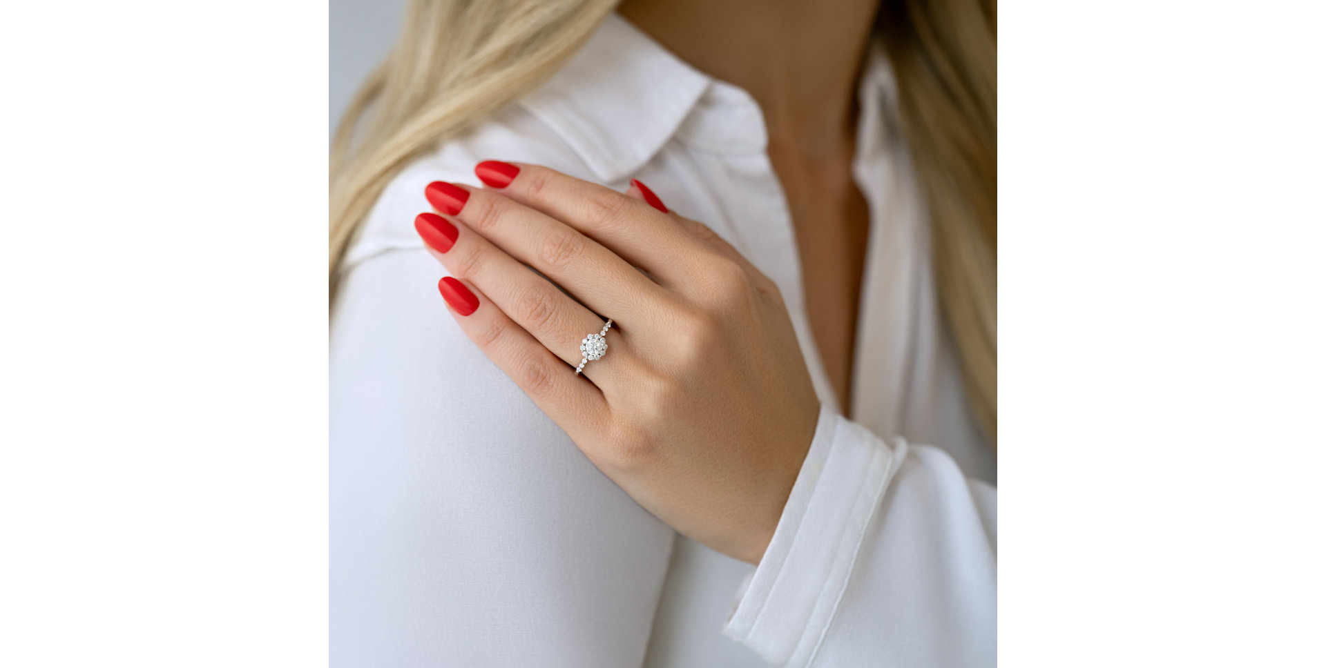 Prsten s diamanty Dyonisia