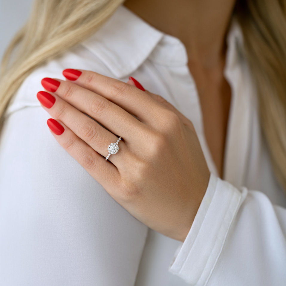 Prsten s diamanty Dyonisia