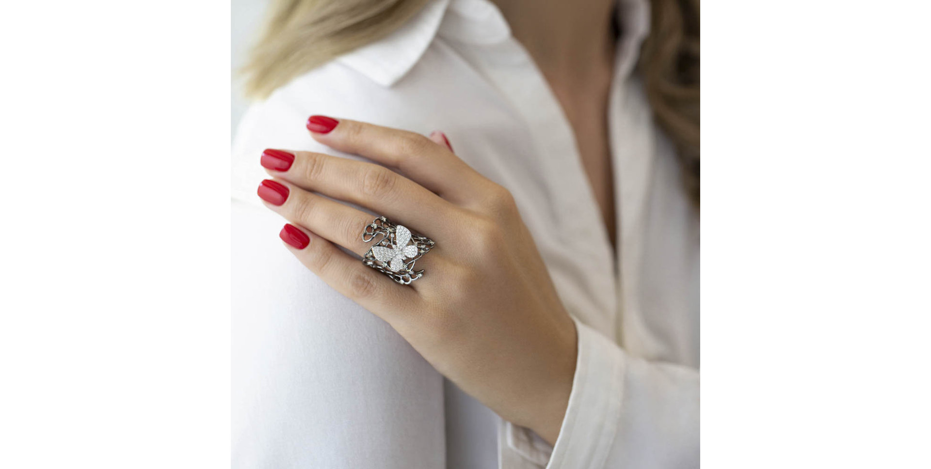 Prsten s bílými a hnědými diamanty Butterfly Icon