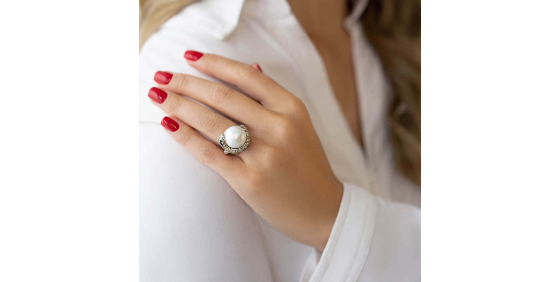 Prsten s hnědými a žlutými diamanty, perlou a granáty Sea Snake