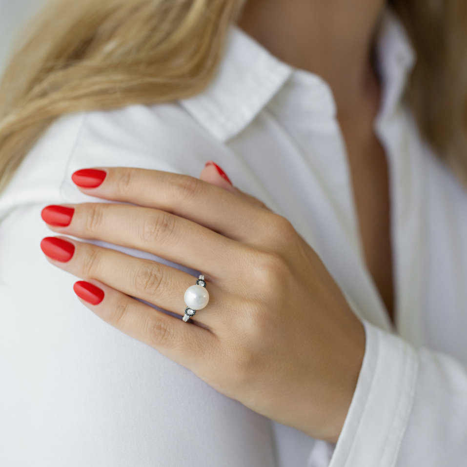 Prsten s černými a bílými diamanty a perlou Underwater Discovery