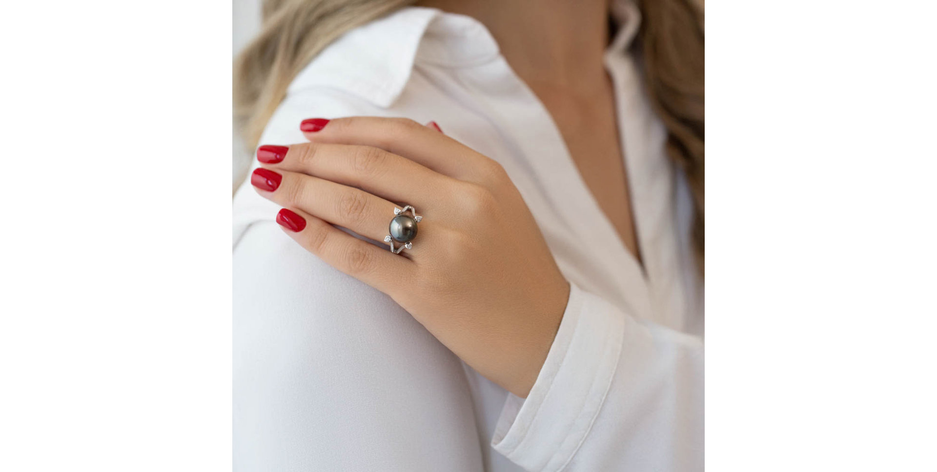 Prsten s perlou a diamanty Black Treasure