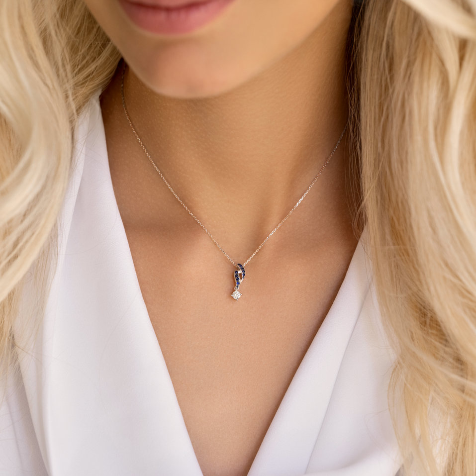 Přívěs s diamantem a safíry Sky Ribbon