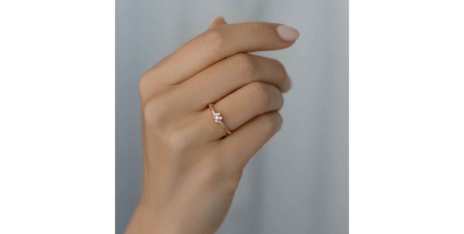 Prsten s diamantem a safiry Karissa