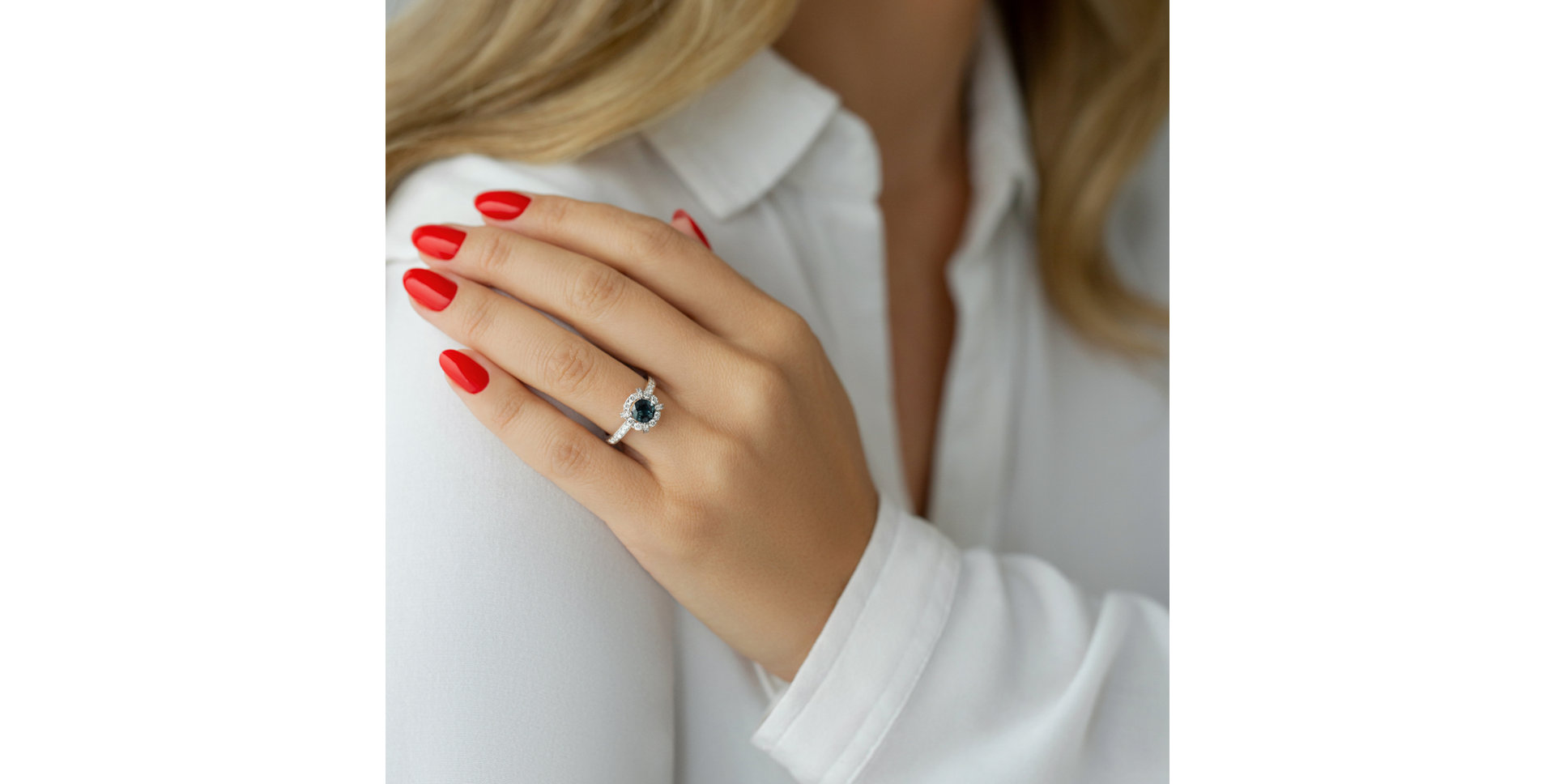 Prsten s safírem a diamanty Royal Envoy