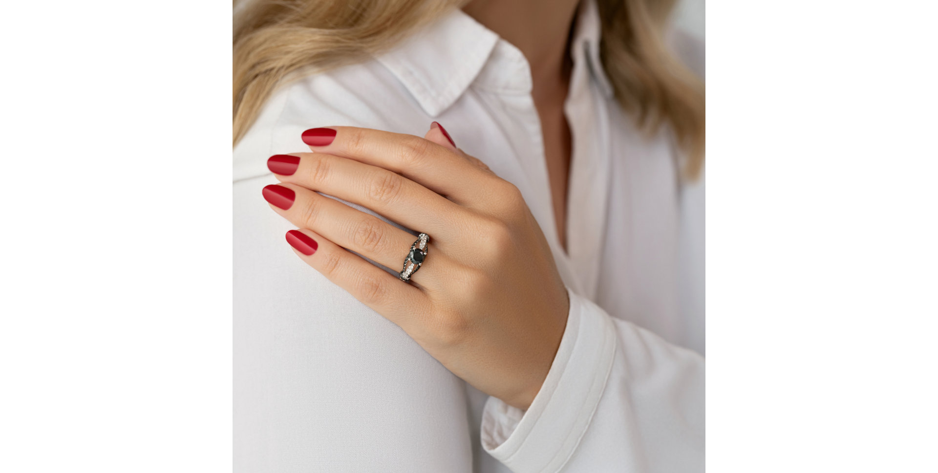 Prsten s černými a bílými diamanty Lissie