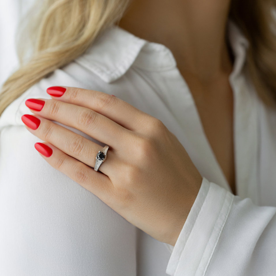 Prsten s černými a bílými diamanty Broadway Miracle