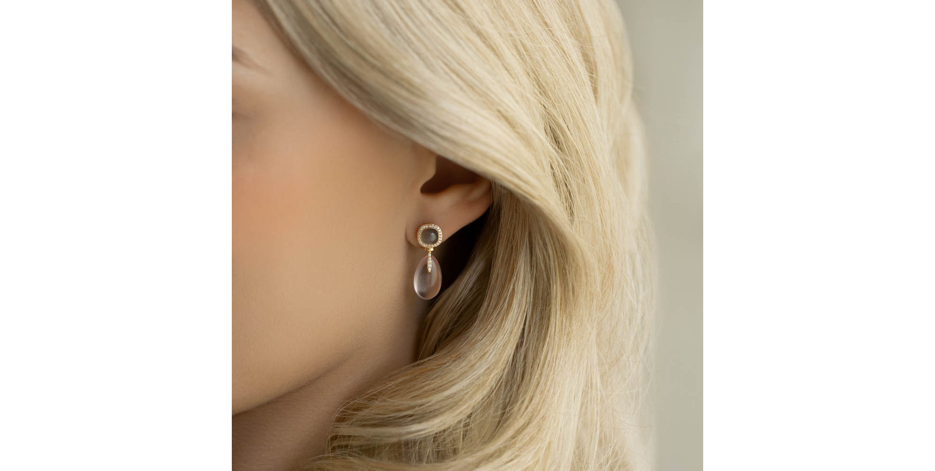 Náušnice s růženínem, diamanty a měsíčním kamenem Kahili