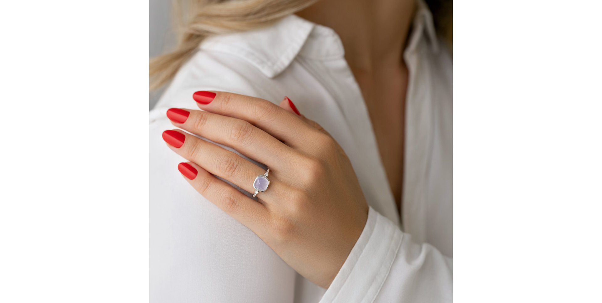 Prsten s chalcedonem a diamanty Mistress Elegance