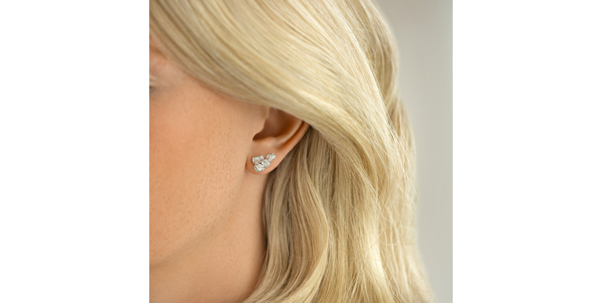 Náušnice s diamanty Flower Impulse