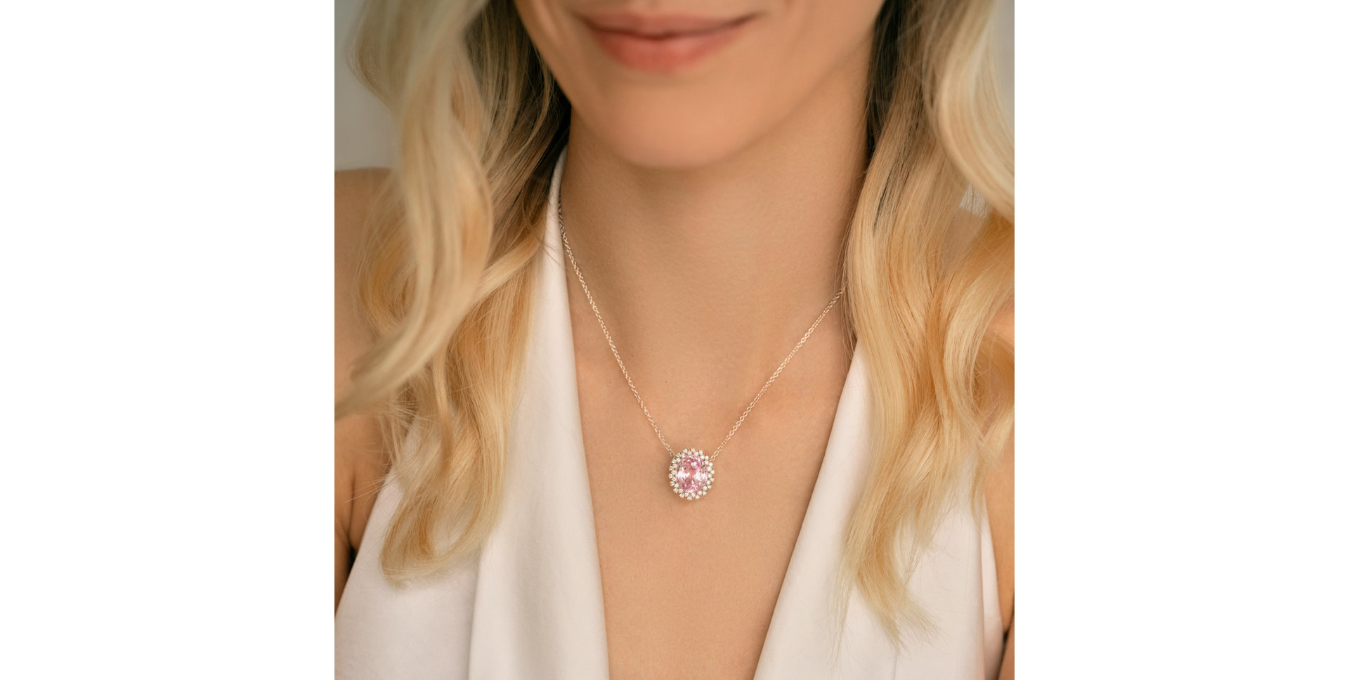 Náhrdelník s kunzitem a diamanty Sinful Goddess