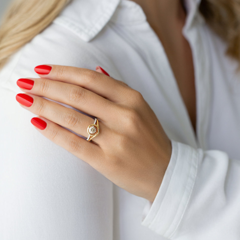 Prsten s bílými a hnědými diamanty Vensalia