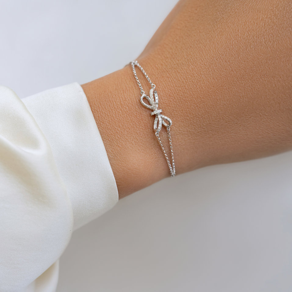 Náramek s diamanty Delicate Bow