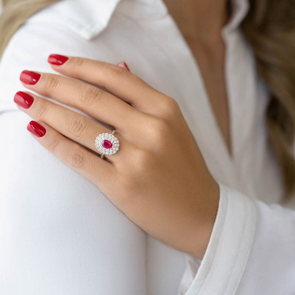 Prsten s rubínem a diamanty Sindragosa