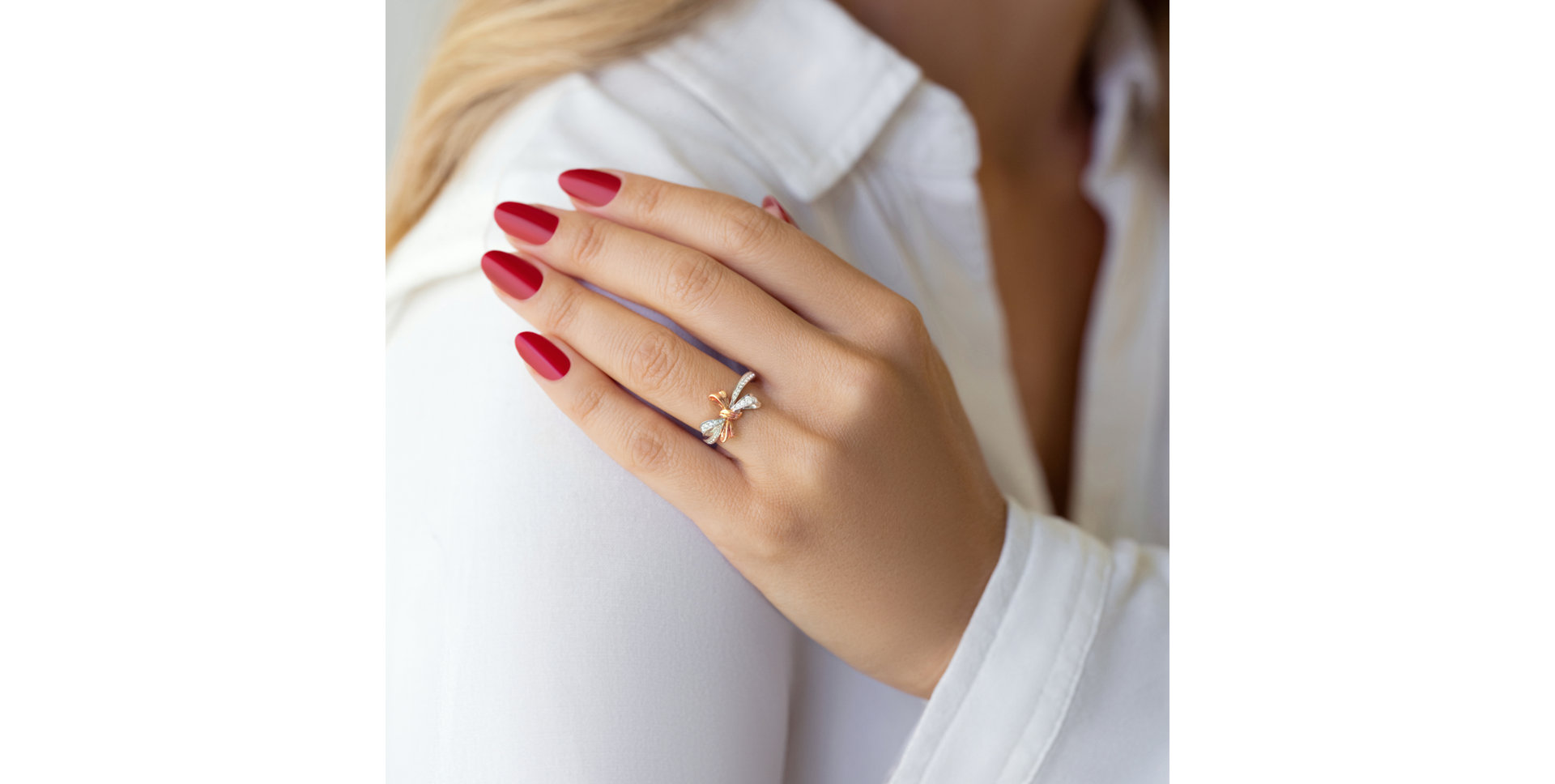 Prsten s diamanty Lovely Bow