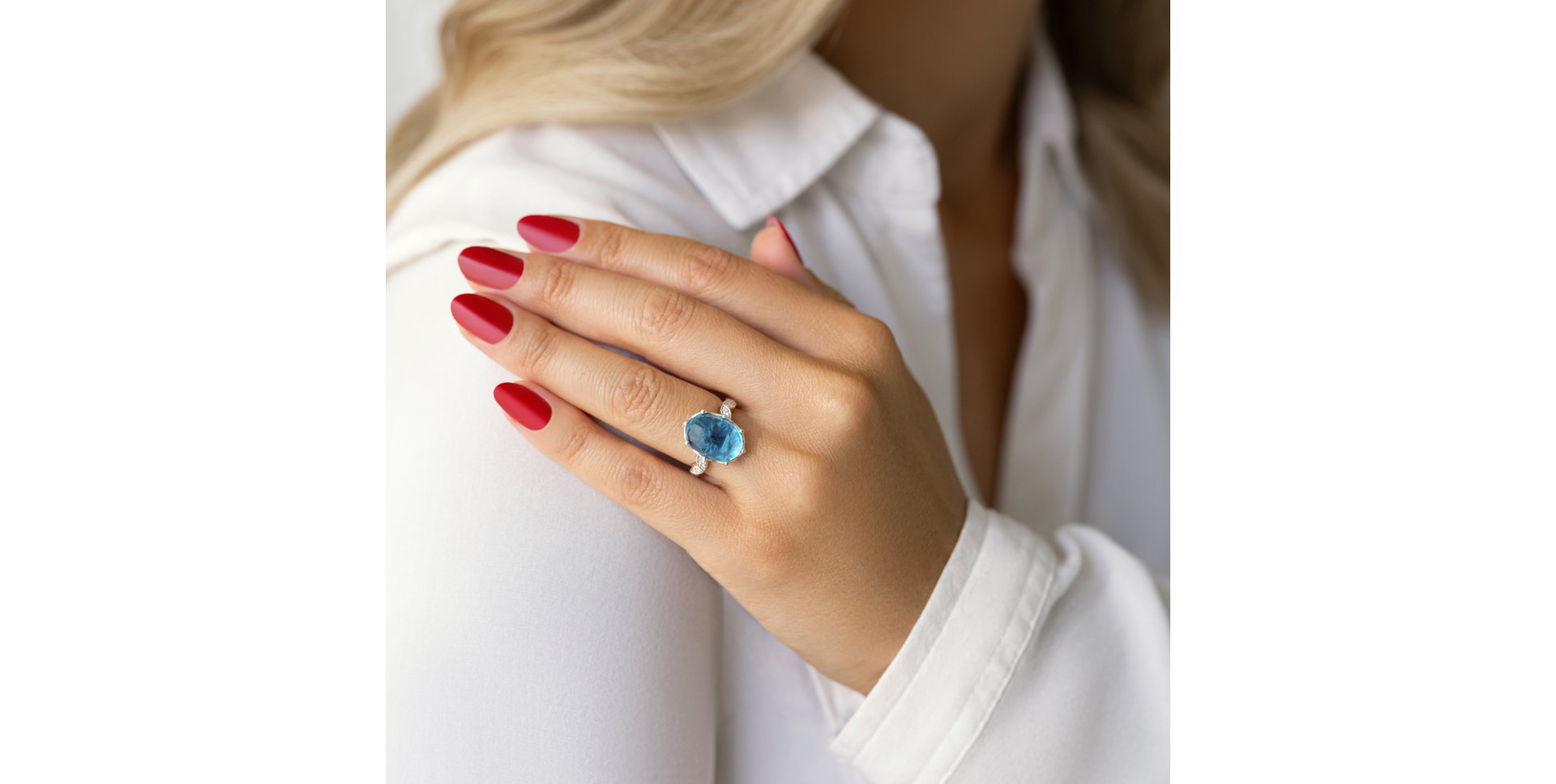 Prsten s diamanty a topazem Ocean Ceremony