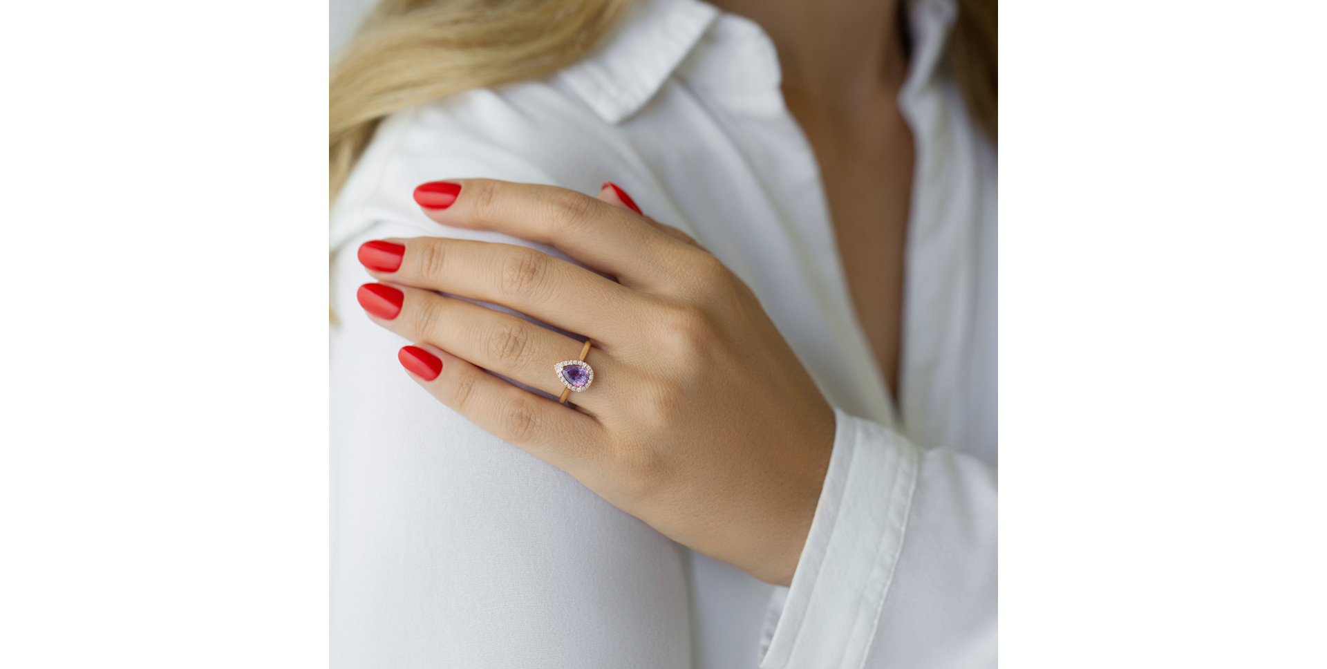 Prsten s safírem a diamanty Chronormu