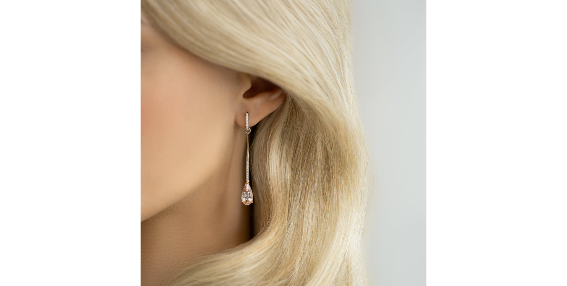 Náušnice s morganitem a diamanty Delightful Touch