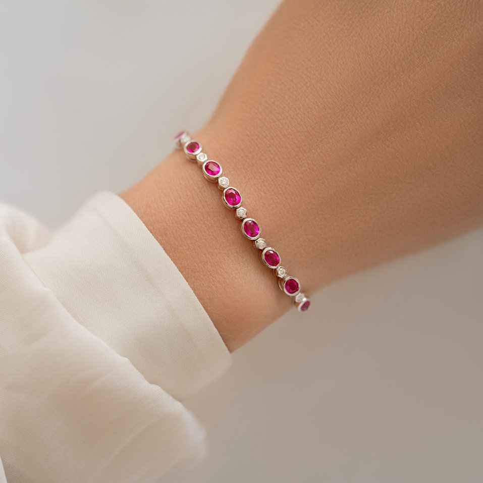 Náramek s diamanty a rubíny Meghan Beauty