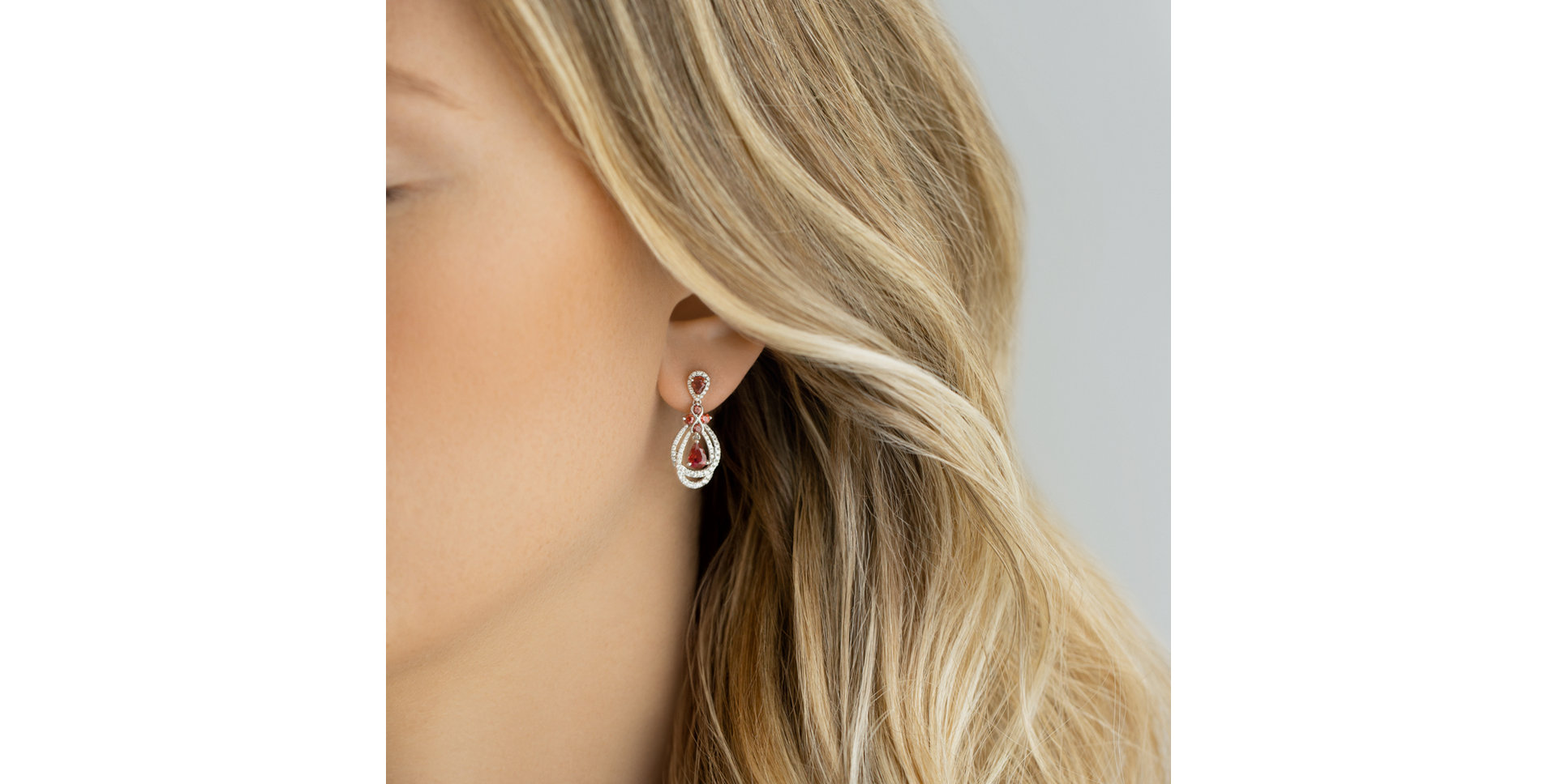 Náušnice s diamanty a rubíny Ruby Chandelier