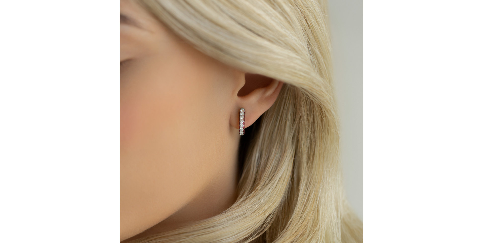 Náušnice s diamanty a rubíny Charming Circles