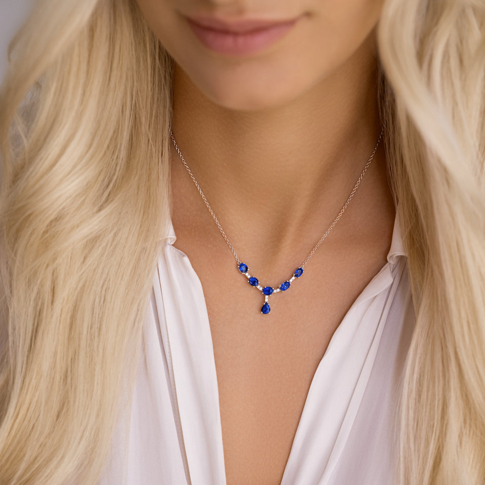 Náhrdelník s diamanty a safíry Spark of Fury