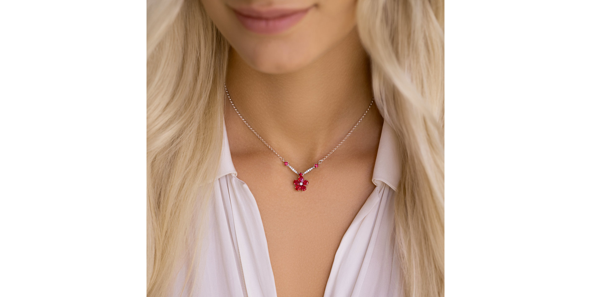 Náhrdelník s diamanty a safíry Radiant Meadow