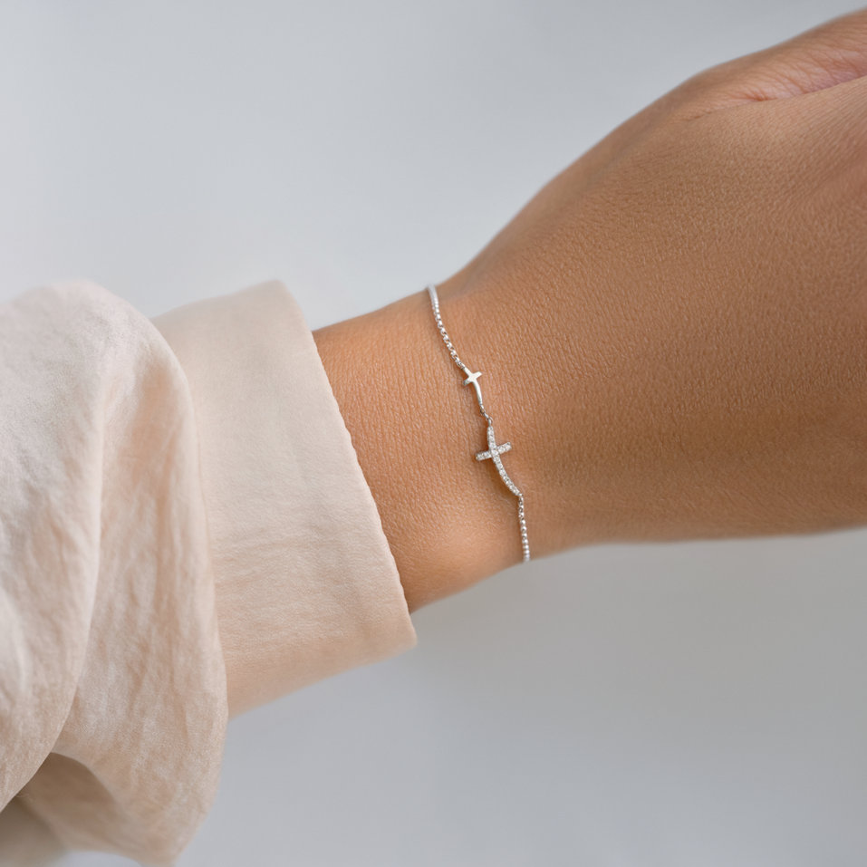 Náramek s diamanty Cross of Shadows