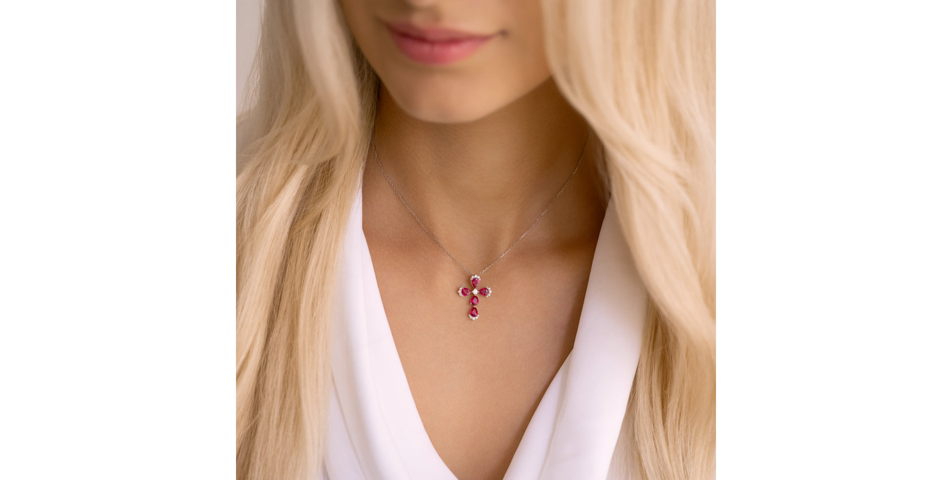 Přívěs s diamanty a rubíny Temptation Cross
